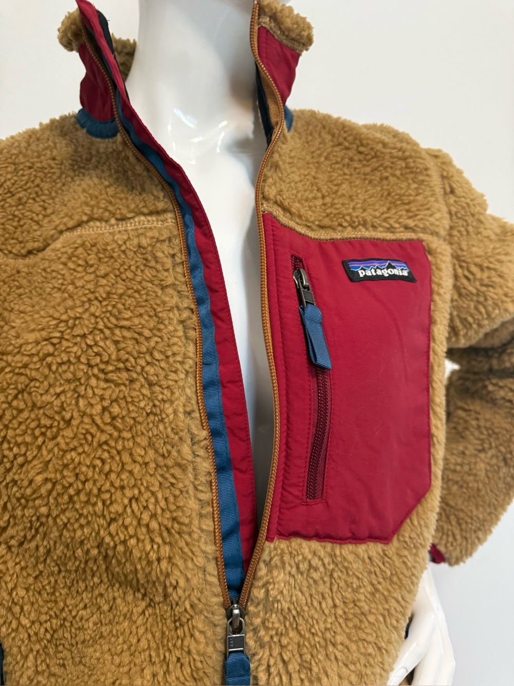 Patagonia Retro-X zip up fleece jacket size Small.